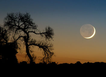 Moonrise at sunset at Wet Beaver Creek, Arizona